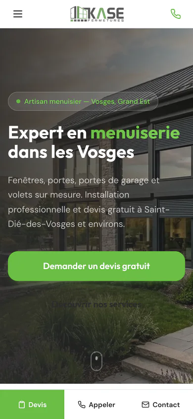 KASE Fermetures homepage on mobile, with the product families stacked above the contact details.