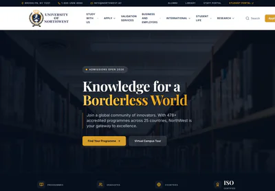 Page d'accueil de l'University of NorthWest sur ordinateur, titre « Knowledge for a Borderless World » au-dessus des programmes mis en avant.
